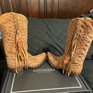 Women’s beautiful cowboys boots